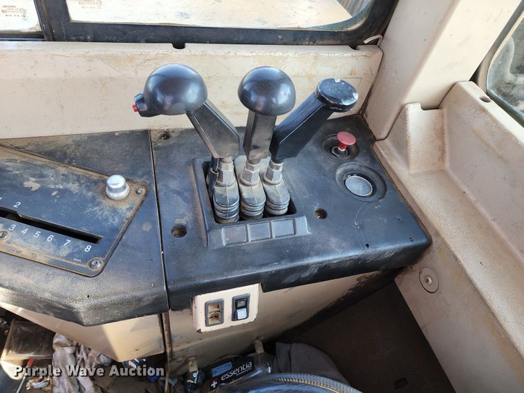 image for item KT9896 1994 Caterpillar 627F  conventional scraper