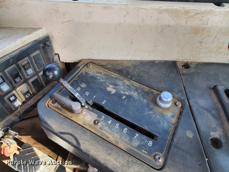 image for item KT9896 1994 Caterpillar 627F  conventional scraper