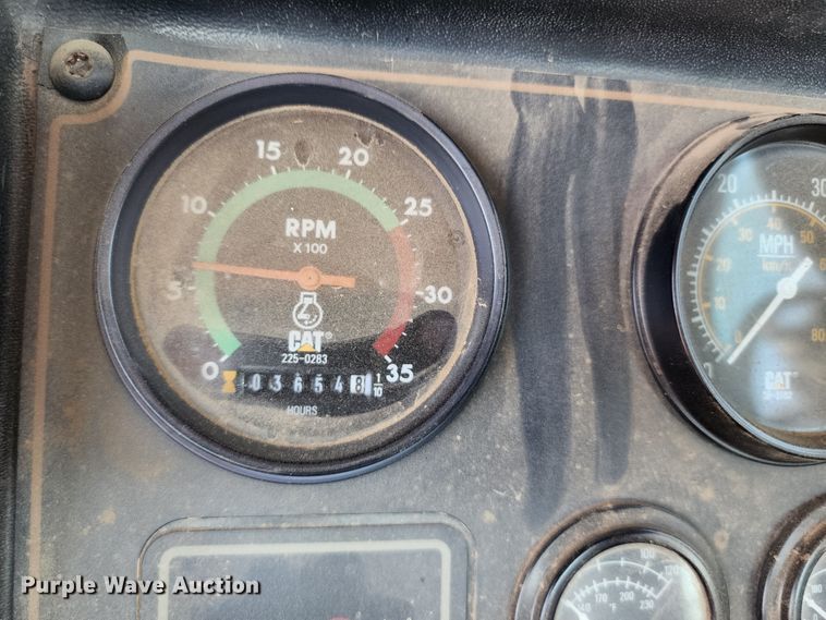 image for item KT9896 1994 Caterpillar 627F  conventional scraper