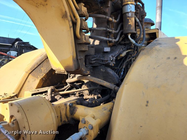 image for item KT9896 1994 Caterpillar 627F  conventional scraper
