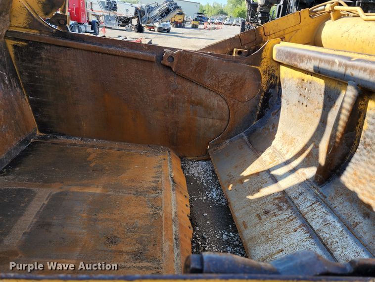 image for item KT9896 1994 Caterpillar 627F  conventional scraper