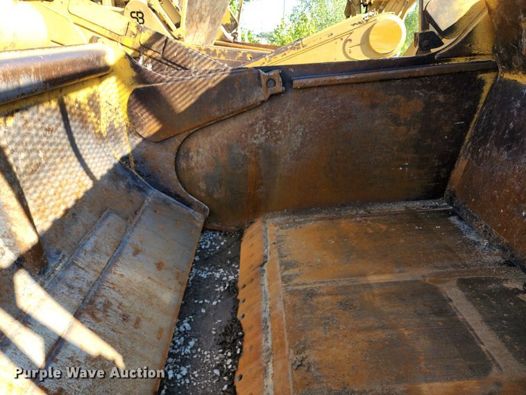 image for item KT9896 1994 Caterpillar 627F  conventional scraper