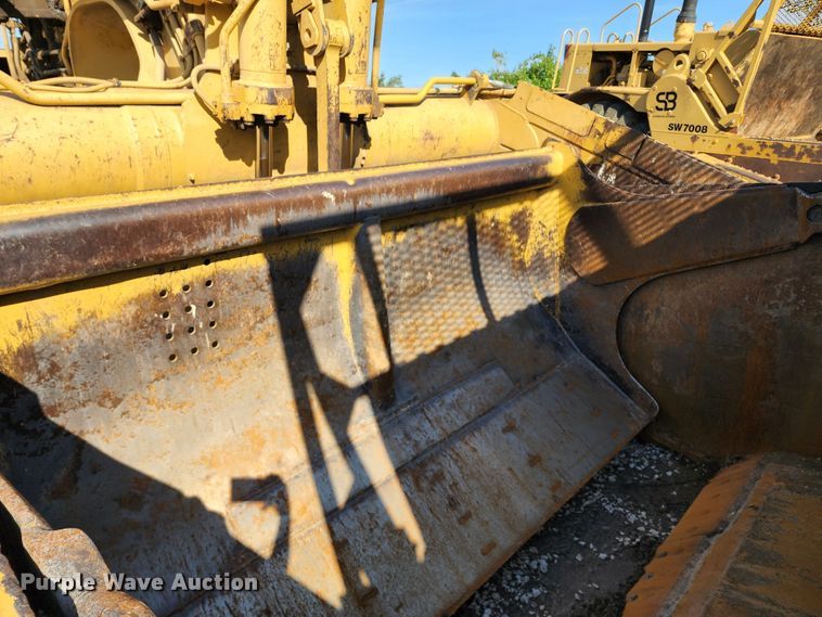 image for item KT9896 1994 Caterpillar 627F  conventional scraper