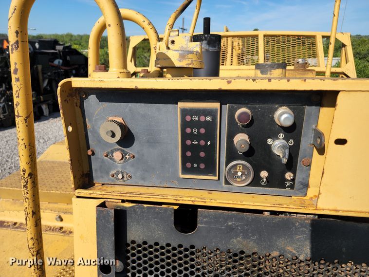 image for item KT9896 1994 Caterpillar 627F  conventional scraper