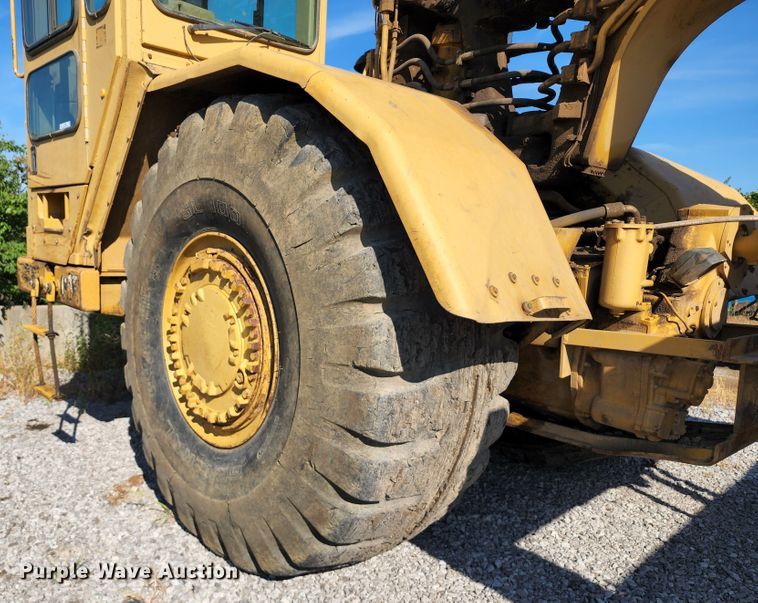 image for item KT9896 1994 Caterpillar 627F  conventional scraper