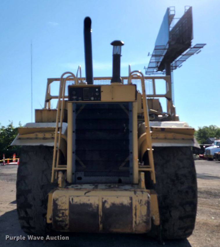 image for item KT9897 1998 Caterpillar 627F  conventional scraper