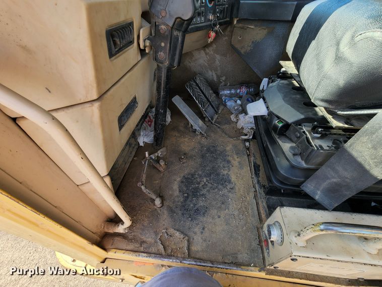 image for item KT9897 1998 Caterpillar 627F  conventional scraper