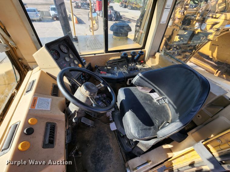 image for item KT9897 1998 Caterpillar 627F  conventional scraper