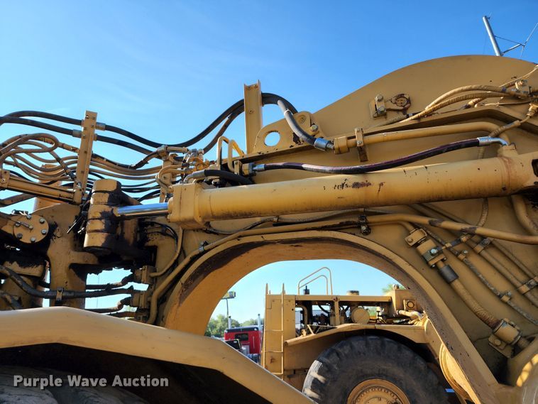 image for item KT9897 1998 Caterpillar 627F  conventional scraper