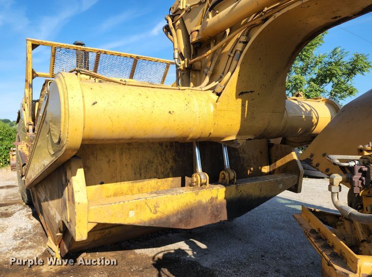 image for item KT9897 1998 Caterpillar 627F  conventional scraper