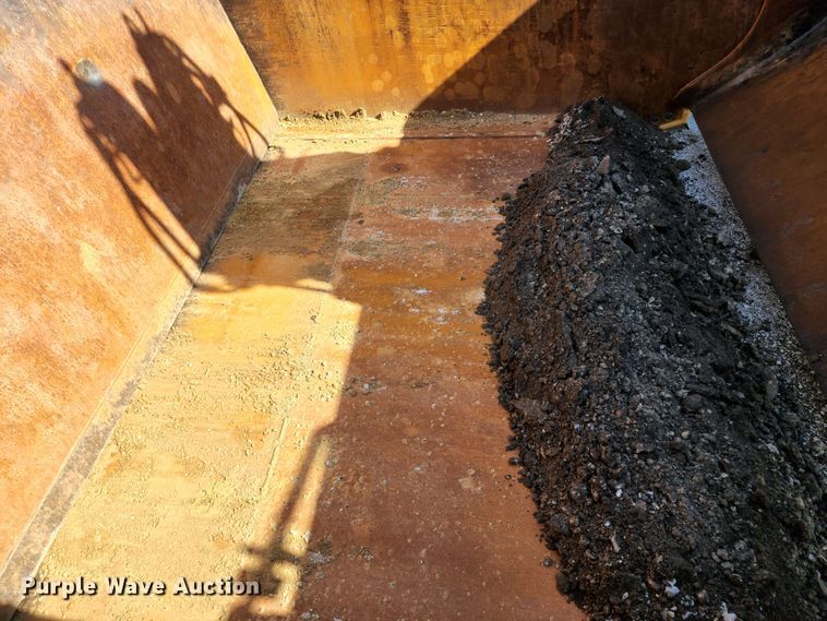 image for item KT9897 1998 Caterpillar 627F  conventional scraper