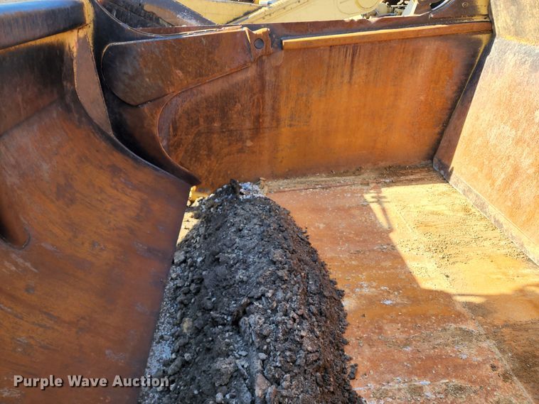 image for item KT9897 1998 Caterpillar 627F  conventional scraper