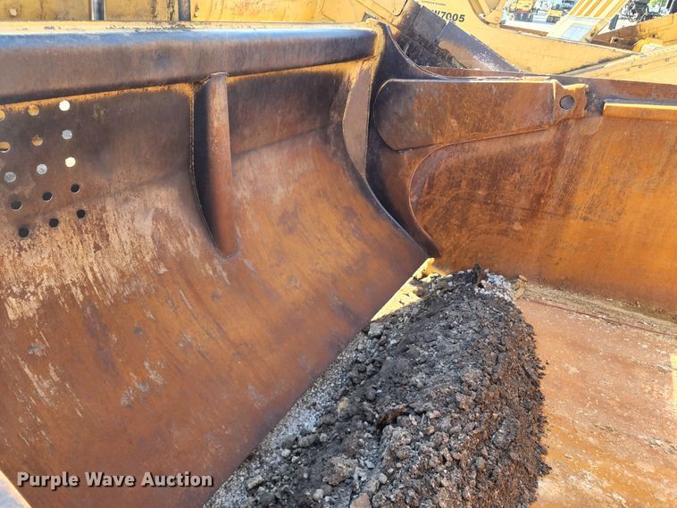 image for item KT9897 1998 Caterpillar 627F  conventional scraper