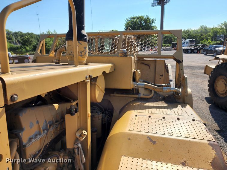 image for item KT9897 1998 Caterpillar 627F  conventional scraper