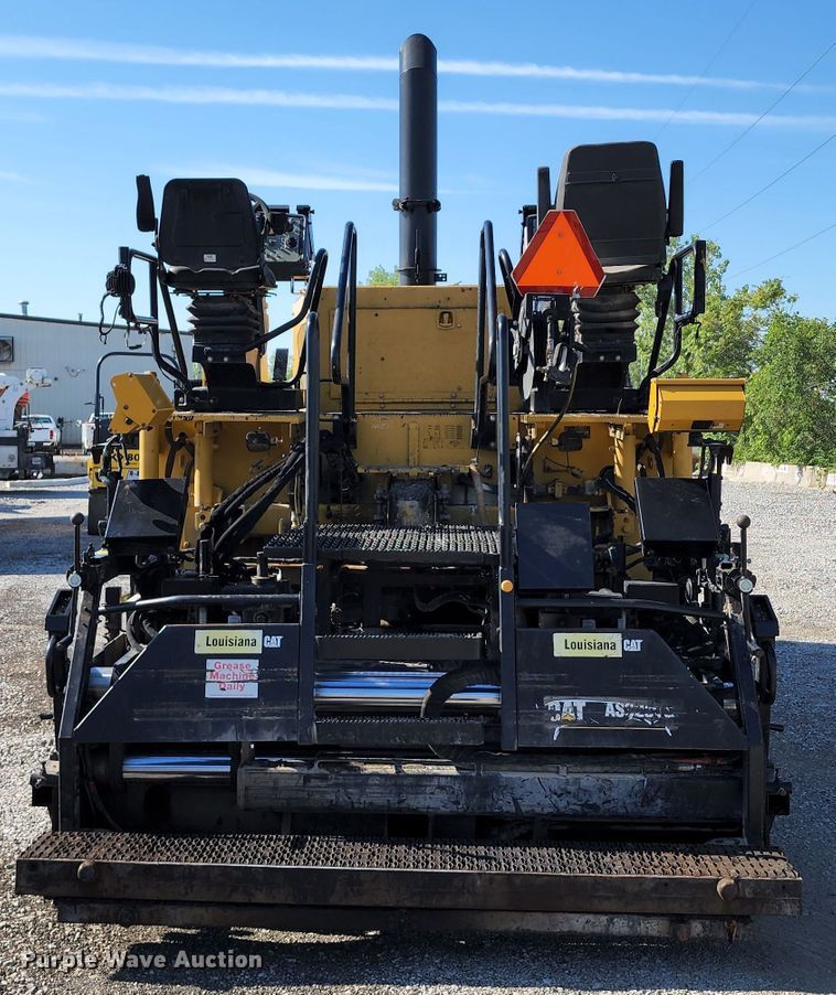 image for item KT9898 2008 Caterpillar AP655D  paver