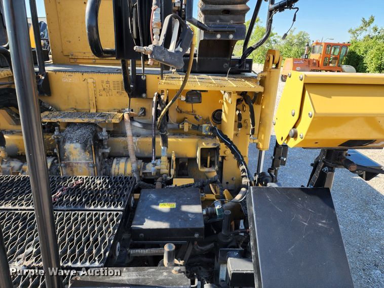 image for item KT9898 2008 Caterpillar AP655D  paver