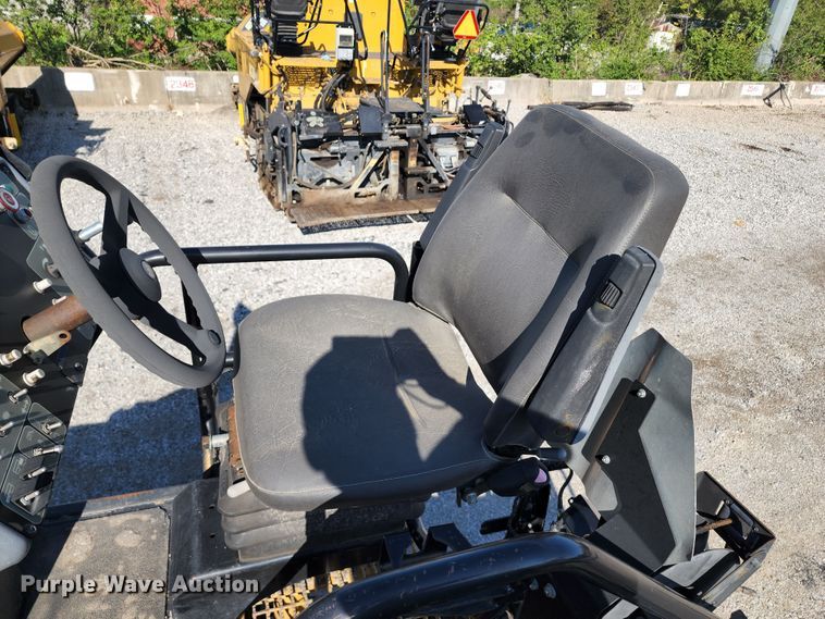 image for item KT9898 2008 Caterpillar AP655D  paver