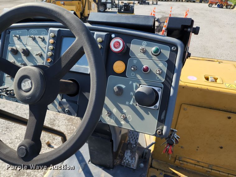 image for item KT9898 2008 Caterpillar AP655D  paver