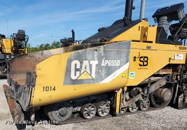 image for item KT9898 2008 Caterpillar AP655D  paver
