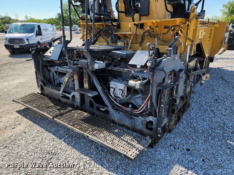 image for item KT9899 2014 Caterpillar AP1055E  paver