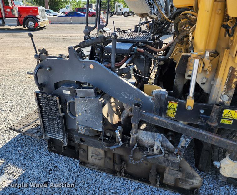 image for item KT9899 2014 Caterpillar AP1055E  paver