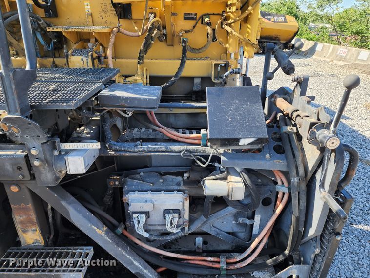 image for item KT9899 2014 Caterpillar AP1055E  paver