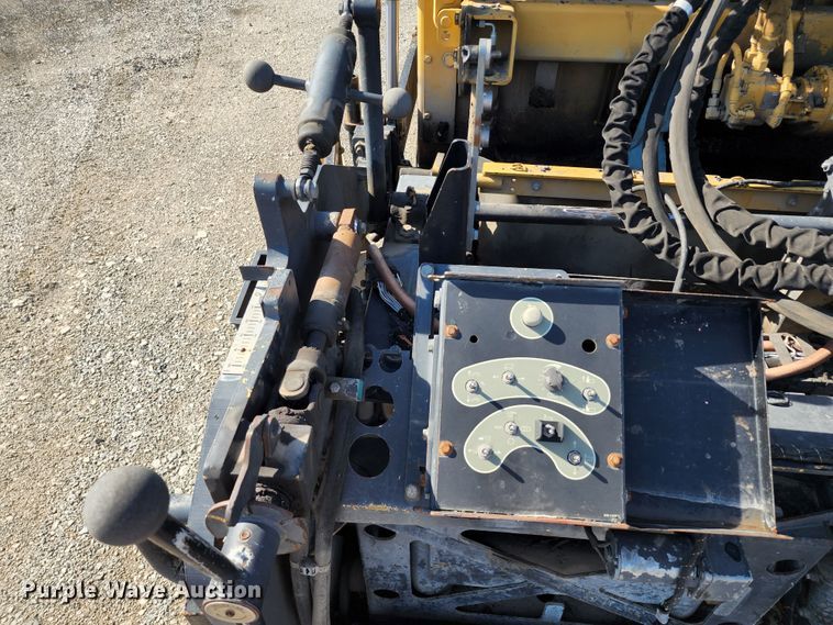 image for item KT9899 2014 Caterpillar AP1055E  paver