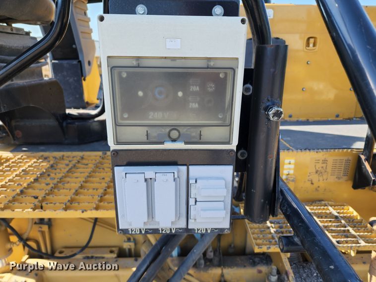 image for item KT9899 2014 Caterpillar AP1055E  paver