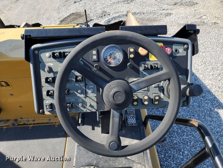 image for item KT9899 2014 Caterpillar AP1055E  paver