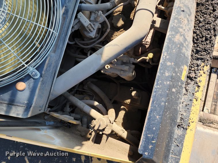 image for item KT9899 2014 Caterpillar AP1055E  paver