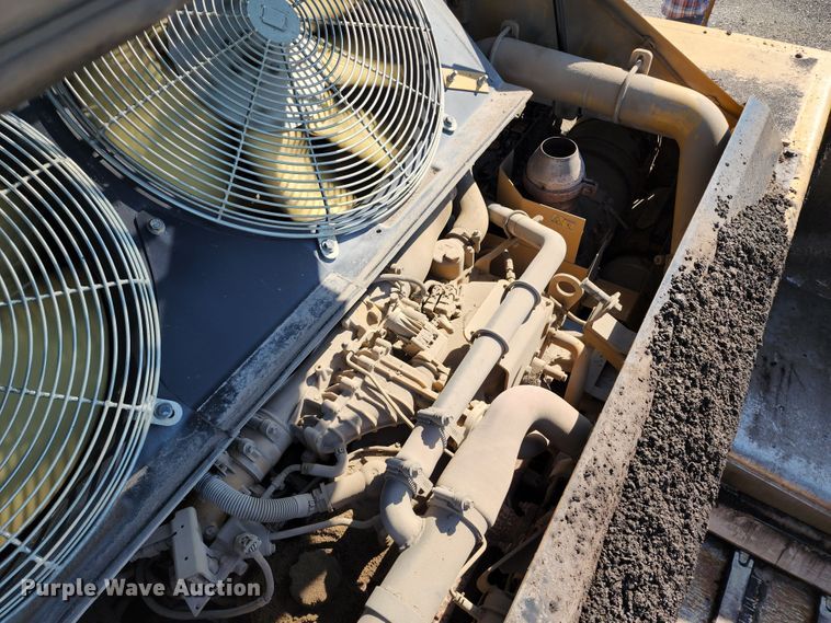 image for item KT9899 2014 Caterpillar AP1055E  paver