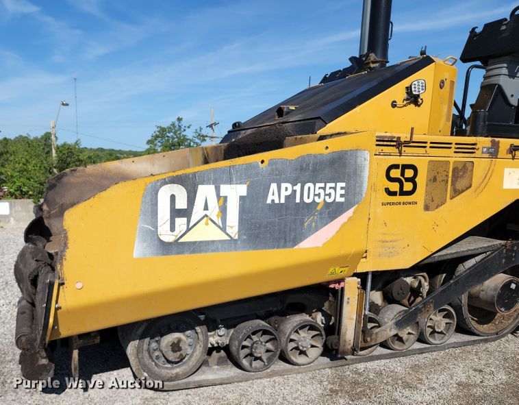 image for item KT9899 2014 Caterpillar AP1055E  paver