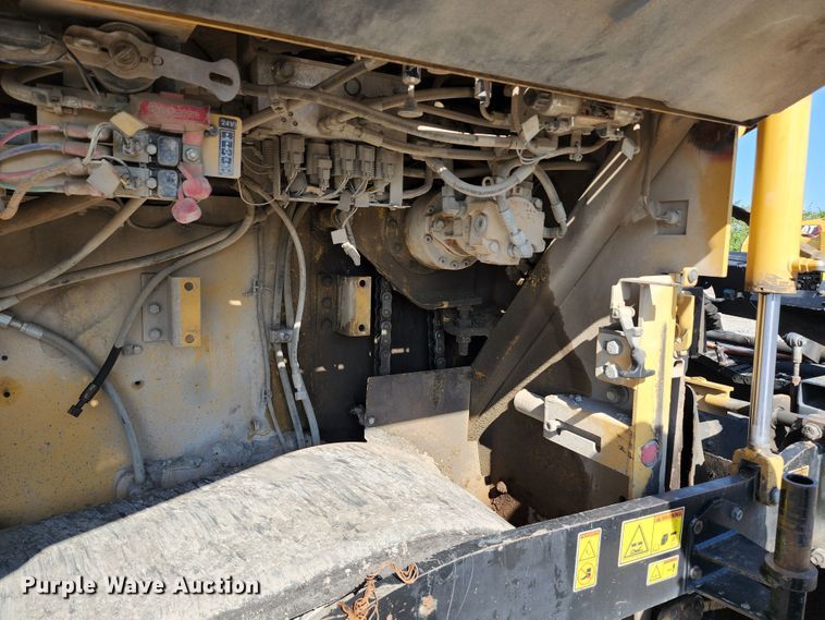 image for item KT9899 2014 Caterpillar AP1055E  paver