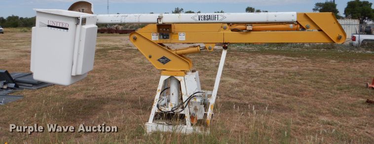 image for item LB9920 1985 Versalift SHV-28-BI  boom