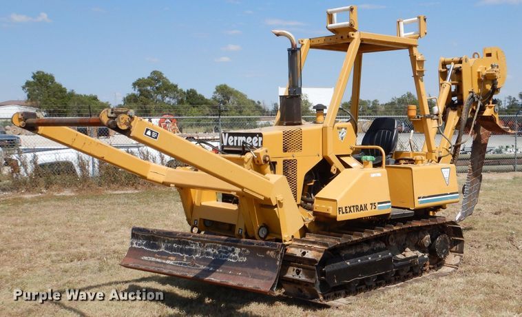 image for item LB9932 2002 Vermeer Flex Track 75  vibratory cable plow