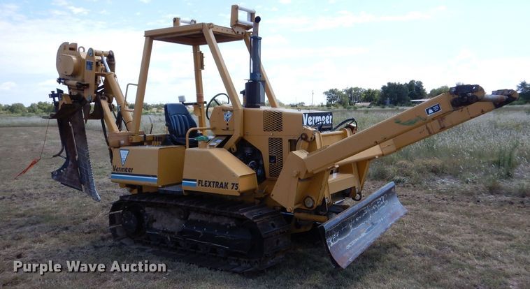 image for item LB9932 2002 Vermeer Flex Track 75  vibratory cable plow