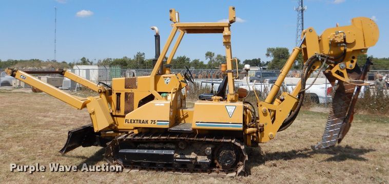 image for item LB9932 2002 Vermeer Flex Track 75  vibratory cable plow