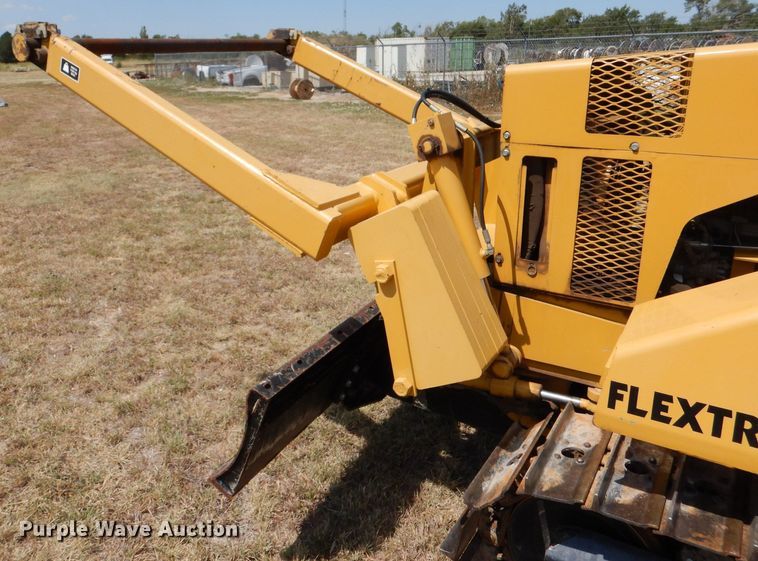 image for item LB9932 2002 Vermeer Flex Track 75  vibratory cable plow