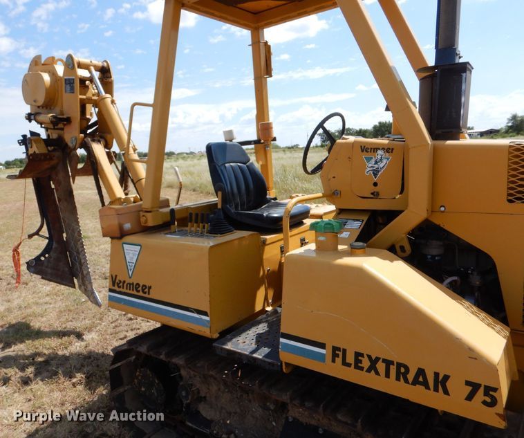 image for item LB9932 2002 Vermeer Flex Track 75  vibratory cable plow