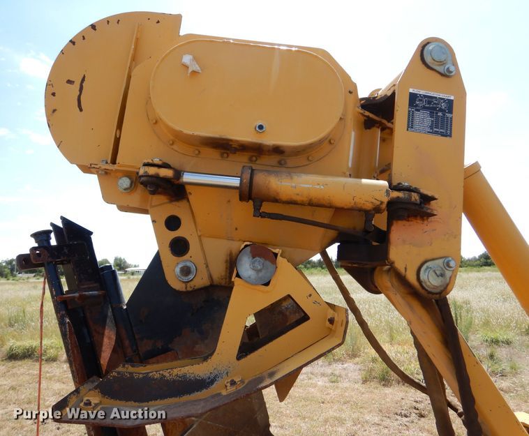 image for item LB9932 2002 Vermeer Flex Track 75  vibratory cable plow