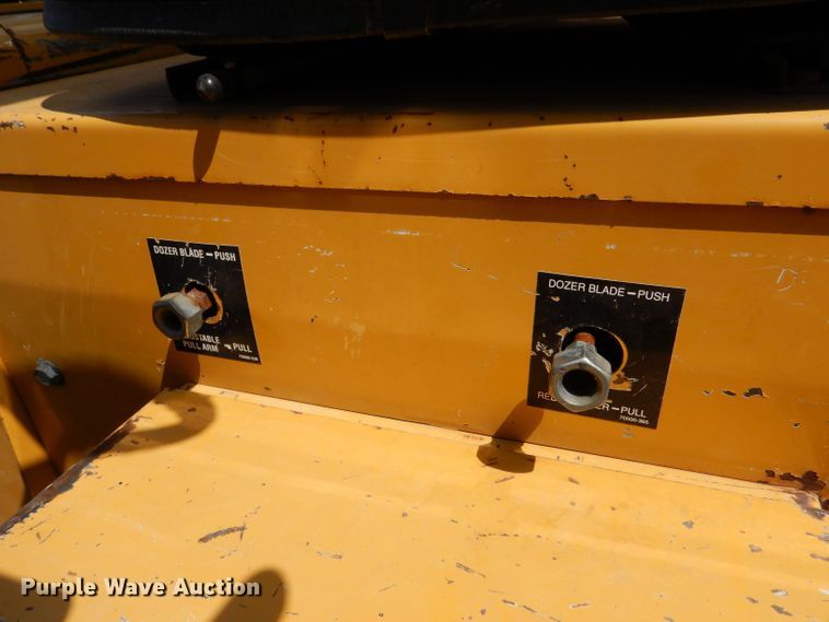 image for item LB9932 2002 Vermeer Flex Track 75  vibratory cable plow