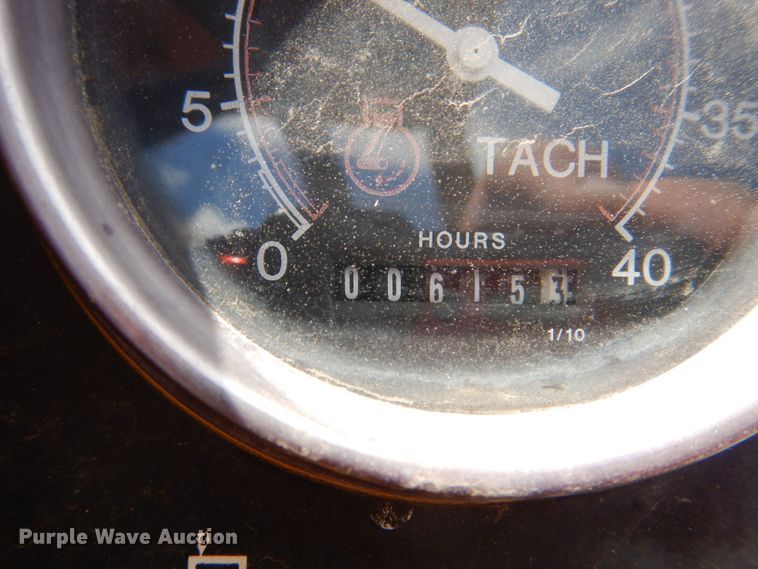 image for item LB9932 2002 Vermeer Flex Track 75  vibratory cable plow