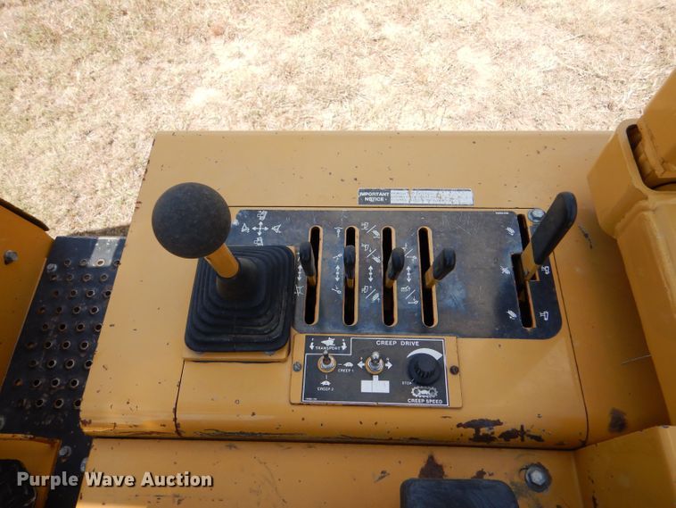 image for item LB9932 2002 Vermeer Flex Track 75  vibratory cable plow