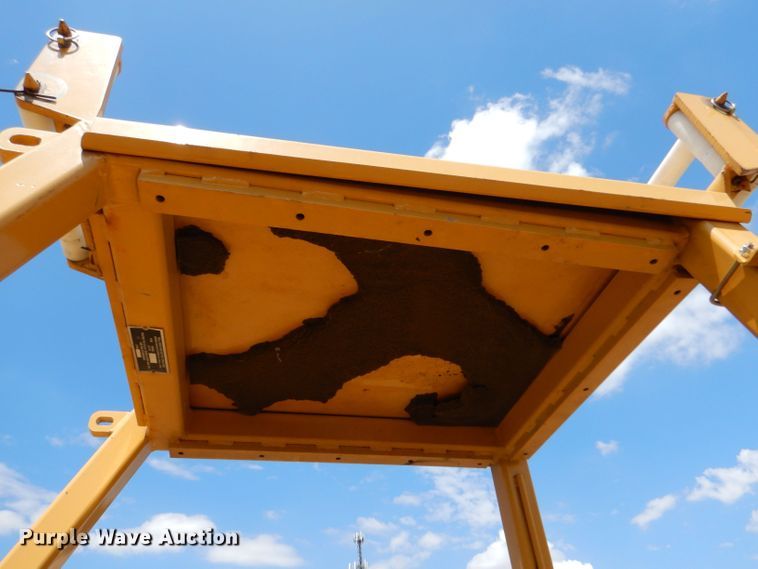 image for item LB9932 2002 Vermeer Flex Track 75  vibratory cable plow