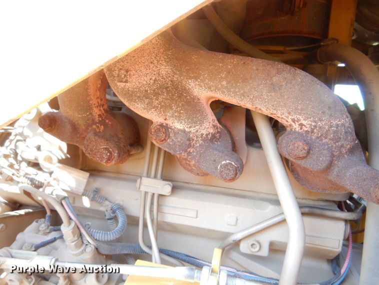 image for item LB9932 2002 Vermeer Flex Track 75  vibratory cable plow