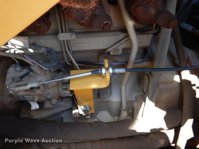 image for item LB9932 2002 Vermeer Flex Track 75  vibratory cable plow