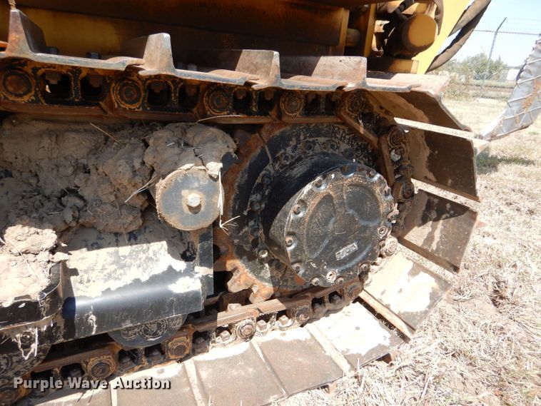 image for item LB9932 2002 Vermeer Flex Track 75  vibratory cable plow