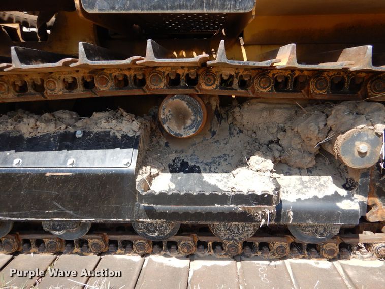 image for item LB9932 2002 Vermeer Flex Track 75  vibratory cable plow