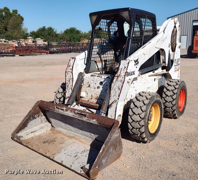 image for item LK9223 2005 Bobcat S300  skid steer loader