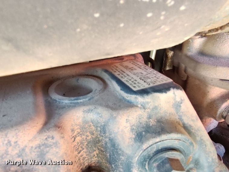 image for item LK9223 2005 Bobcat S300  skid steer loader